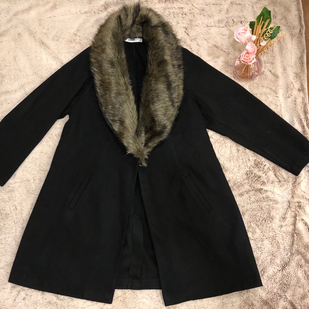 🌸JustFab Faux Fur Winter Coat EUC🌸